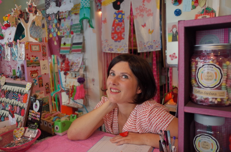 vente-VILLENEUVE LOUBET-min_shop_woman_craft_business_color-135528